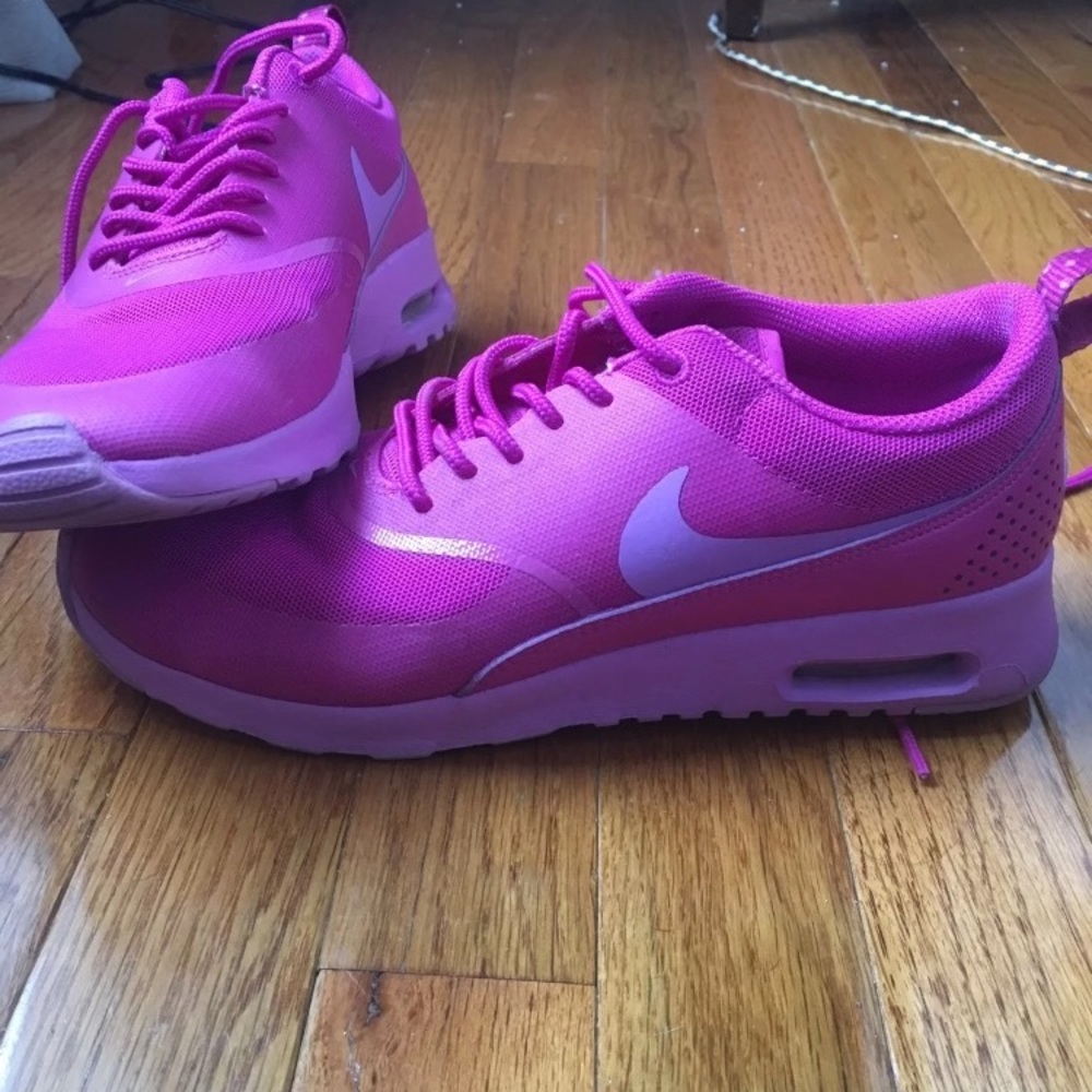 Nike fuchsia pink Thea Air Max